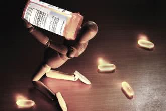 Antydepresanty podwajają ryzyko samobójstw wśród nastolatków