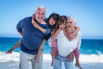Dziadkowie i wnuki razem na wakacjach