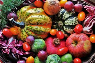 Razem czy osobno: jak przechowywać owoce i warzywa?