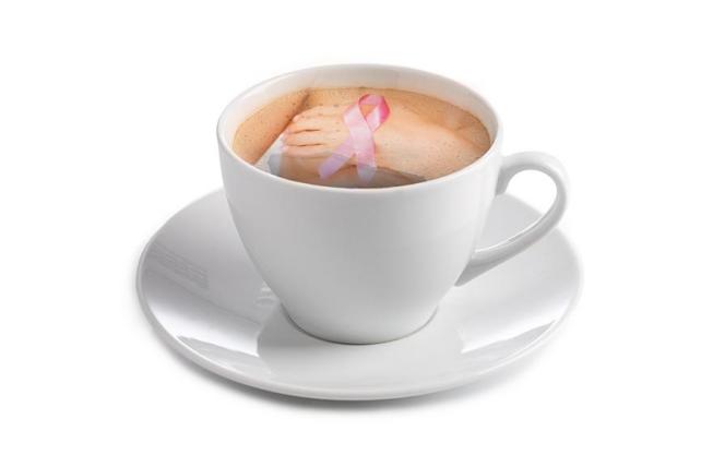Picie kawy o połowę zmniejsza ryzyko raka piersi