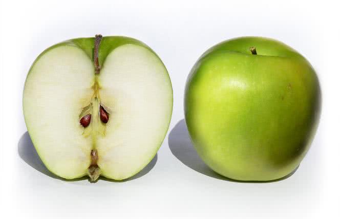 Jedzenie jabłek pomaga w walce z otyłością