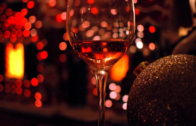 Kieliszek wina po 60 podtrzymuje dobrą pamięć