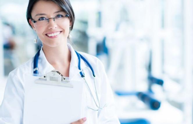 Masz menopauzę? Uważaj na hormonalną terapię zastępczą!