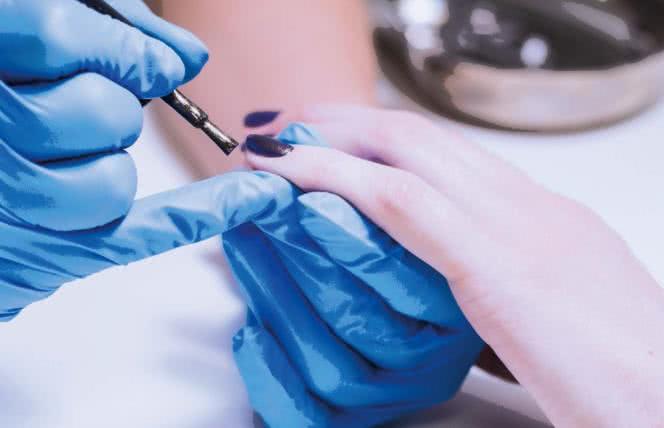 Uwaga na manicure!