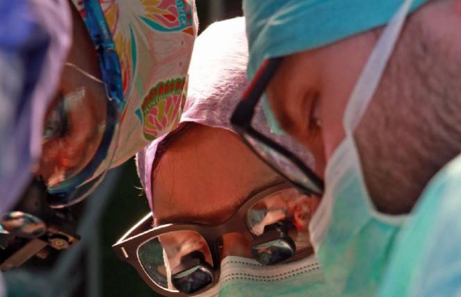 Pionierska operacja ucha. Pacjent nareszcie będzie słyszał
