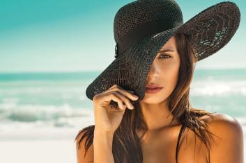 JAK SOBIE RADZIĆ Z: przebarwieniami skóry