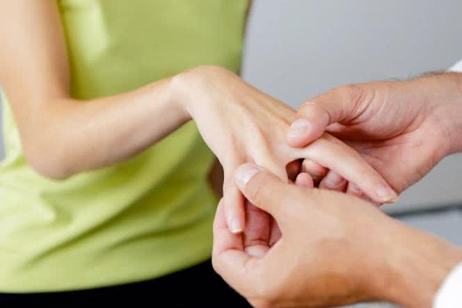 Na tropie reumatoidalnego zapalenia stawów