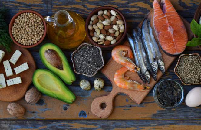 Kwasy omega-3, 6, 9 - ile, właściwości, źródła w pożywieniu