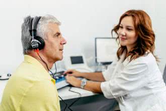 Niedosłuch jednostronny - przyczyny, jakość życia pacjentów