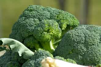 Jedz surowe brokuły, to one zabijają raka