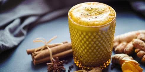 Kurkuma – przepisy na dania mięsne, wegetariańskie, desery z kurkumą