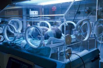 Fizjoterapeuta na oddziale neonatologii 