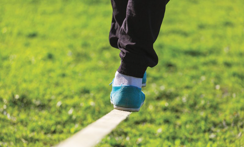 Chód po białej linii