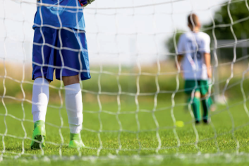 Wczesna specjalizacja w sporcie: ryzyko urazów, kontuzji i wypalenia?