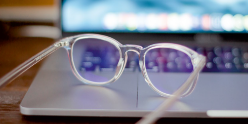 Jak poprawić wzrok po czterdziestce?