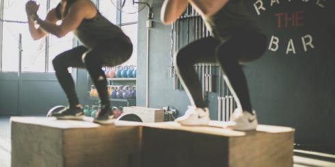 Skuteczne ćwiczenia dla kobiet - redukcja tkanki tłuszczowej, ujędrnianie pośladków