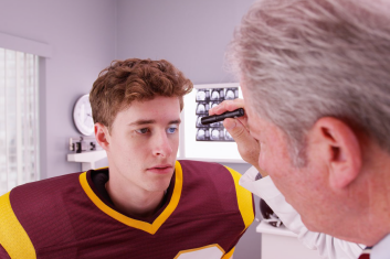 Funkcjonalny test ruchowy do wykrywania zaburzeń sensomotorycznych u sportowców po wstrząśnieniu mózgu