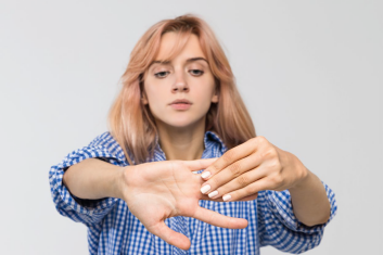 Zespół T4 – rękawiczki, kask i uczucie ciężkości