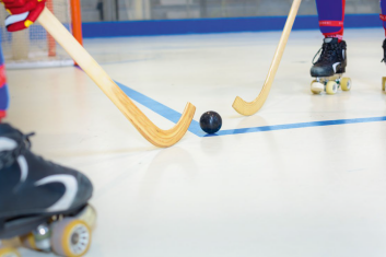 Cetylowane kwasy tłuszczowe w połączeniu z fizjoterapią w pubalgii sportowej