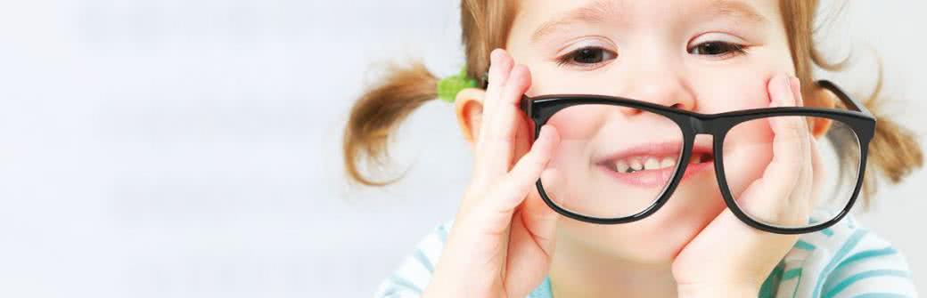 Dlaczego dzieciom psują się oczy? 
