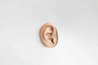 Szumy uszne - przyczyny i leczenie naturalnymi sposobami