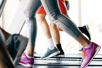 Zmiana biomechaniki funkcjonalnej po interwencji ukierunkowanych ćwiczeń u pacjentów z retrowersją panewki i zespołem konfliktu udowo-panewkowego