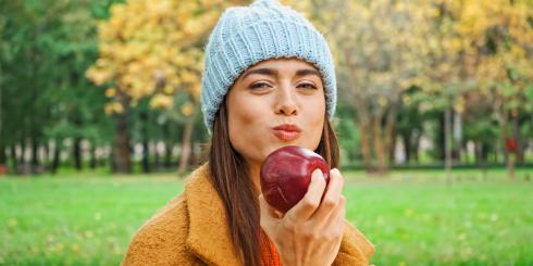 Jabłka dla zdrowia i urody. Właściwości i przepisy