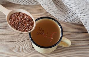 Męczący kaszel? Pij ten napar - efekt Cię zaskoczy