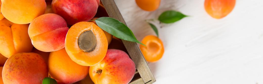 Cukier z pestką? Obalamy mity związane ze spożywaniem owoców