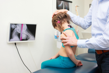 Skuteczność kinesiotapingu w poprawie funkcji motorycznych u dzieci z mózgowym porażeniem dziecięcym. Przegląd systematyczny