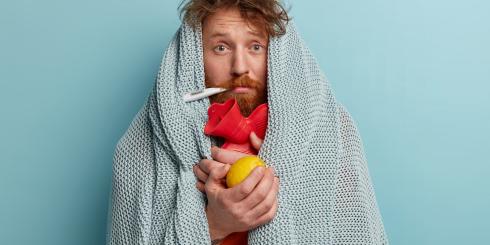 Przeziębiłeś się? Działaj od razu. 5 prostych sposobów przyniesie ulgę natychmiast