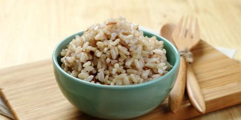 Nie biały, tylko brązowy. Oczyszcza organizm i jest idealny dla diabetyków