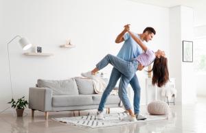 Co z tą miłością - rozmowa z Piotrem Pietuchą i Alicją Długołęcką