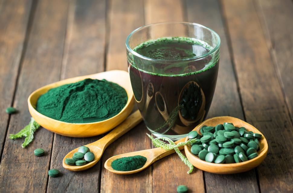 spirulina koktajl