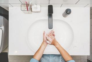 Dlaczego myjemy ręce? Historia związku medycyny i mydła
