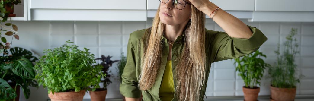 Jak zmiana diety i eliminacja toksyn może pomóc w łagodzeniu objawów PMS? 