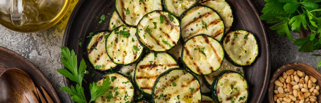 Cukinia to tajny sprzymierzeniec w walce o zdrowie. Sprawdź, dlaczego warto ją jeść