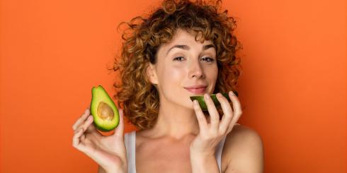 Jakie są kluczowe strategie zapobiegania niewydolności serca u pacjentów ze stłuszczeniową chorobą wątroby?