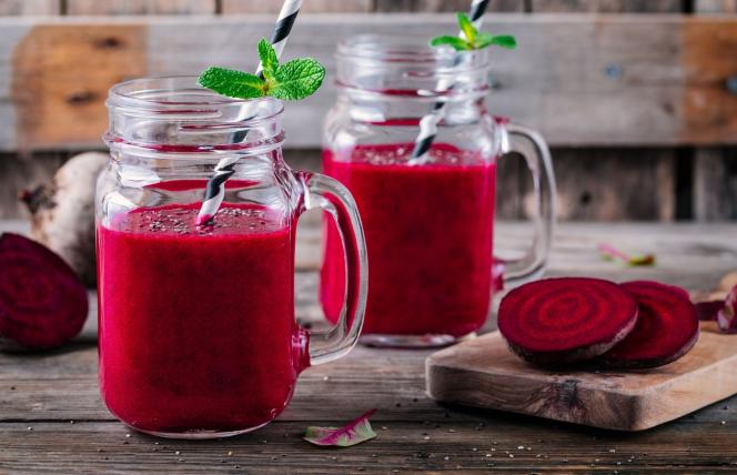Po menopauzie zacznij pić sok z buraka