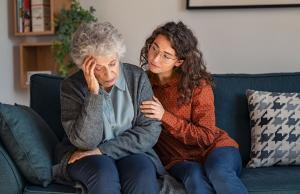 Czeka cię usunięcie jajników? Uważaj na alzheimera