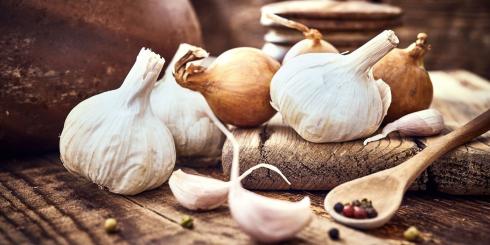 Nie tylko czosnek i cebula. Poznaj naturalne antybiotyki wzmacniające odporność
