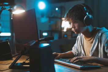 Jak być rodzicem nastolatka i nie zwariować? 