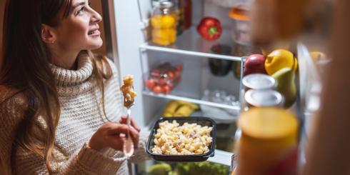 Zespół napięcia przedmiesiączkowego - jak łagodzić dokuczliwe objawy?