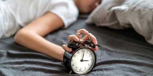 Niedobór snu prowadzi nie tylko do nadwagi. Dlaczego sen jest tak ważny?