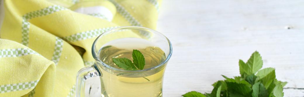 Czym jest dna moczanowa i jak leczyć ją naturalnymi sposobami