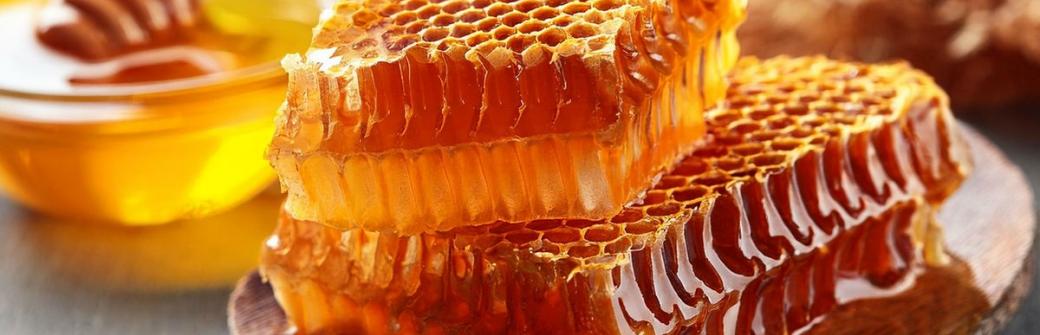 Manuka - miód, który ma wyjątkowe właściwości lecznicze. Na co pomaga?