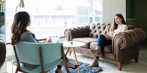 Nasze choroby mają źródło w psychice, którą czyta ciało. Zdrowie w ujęciu biologii totalnej