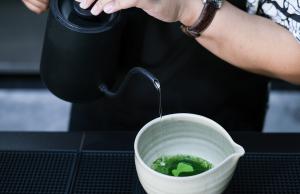 Boisz się udaru? Pij więcej herbaty i mniej kawy