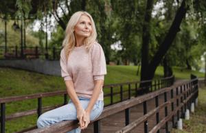 Nie tylko hormony. 9 sposobów na objawy menopauzy