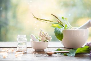 Męczące dolegliwości żołądkowe? Homeopatia może pomóc